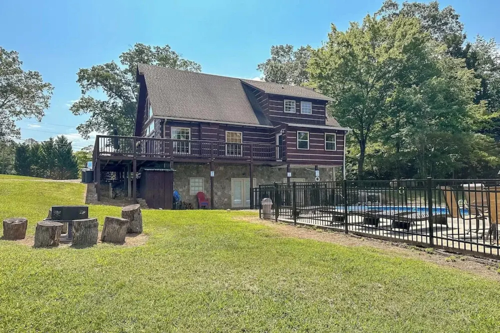 Cherokee Lake Cabin w/ Deck & Kayaks!