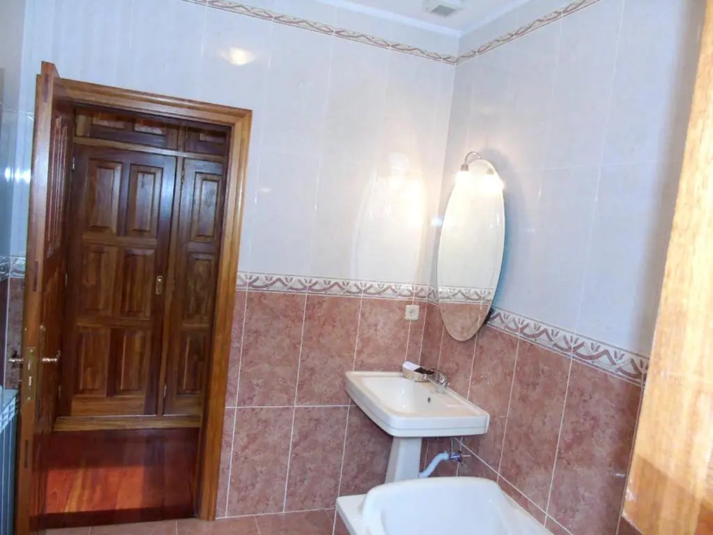 Villa with 6 bedrooms in Fermedo with private pool enclosed garden and WiFi 28 km from the beach