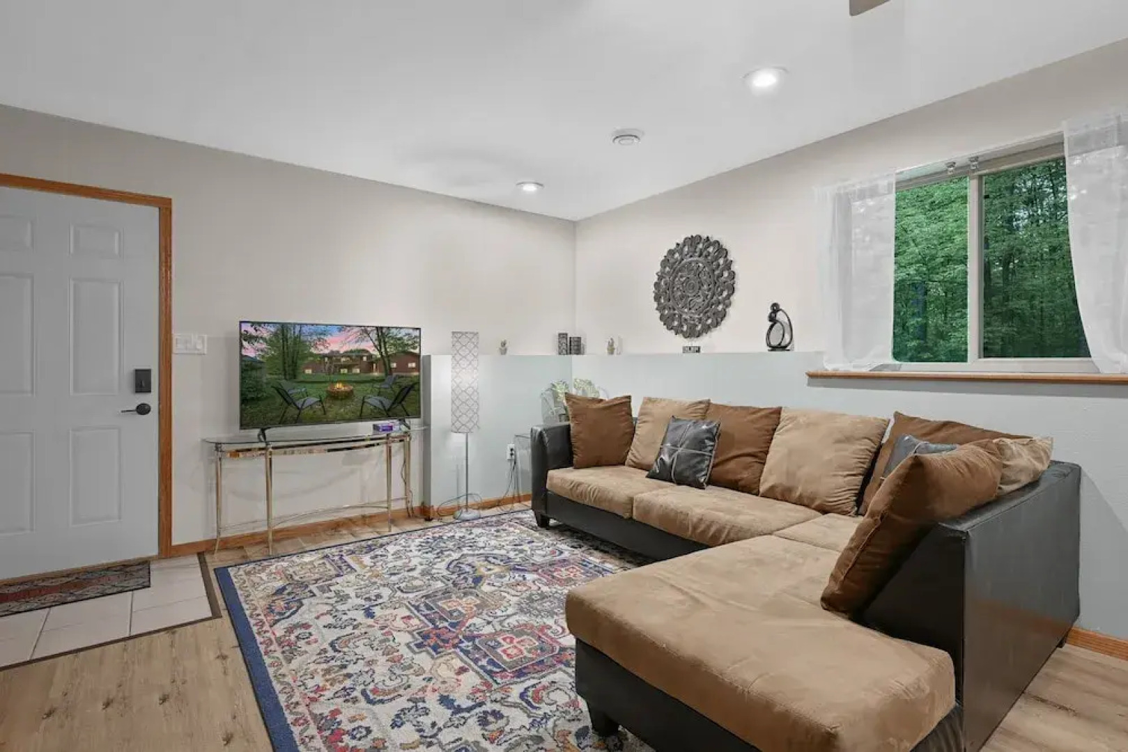 Mosinee Woodland Escape - Lower Suite