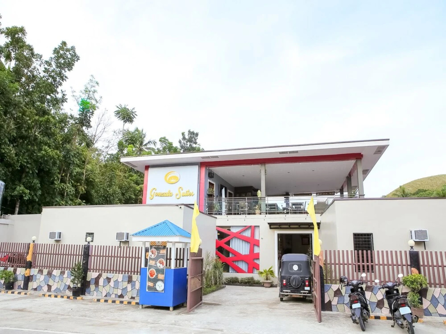 OYO 484 Gonzala Suites