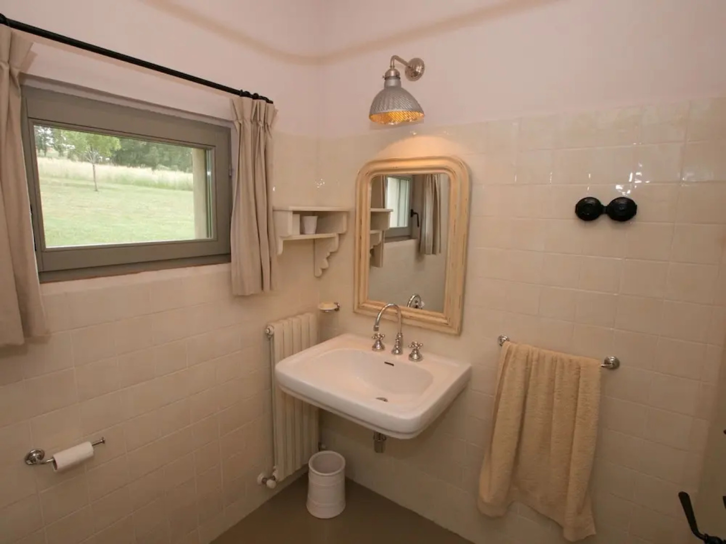 Spacious Mansion in Corinaldo with Barbecue
