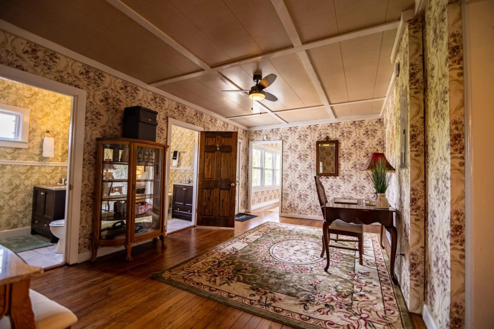 The Manor 1885 Altamont