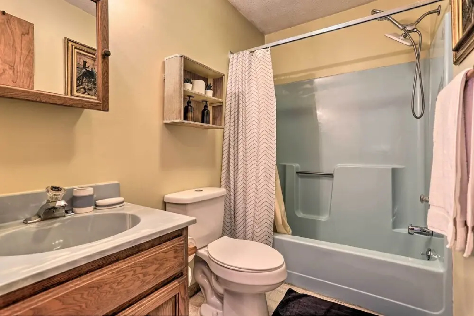 Resort Perks: Picturesque Poconos Getaway!