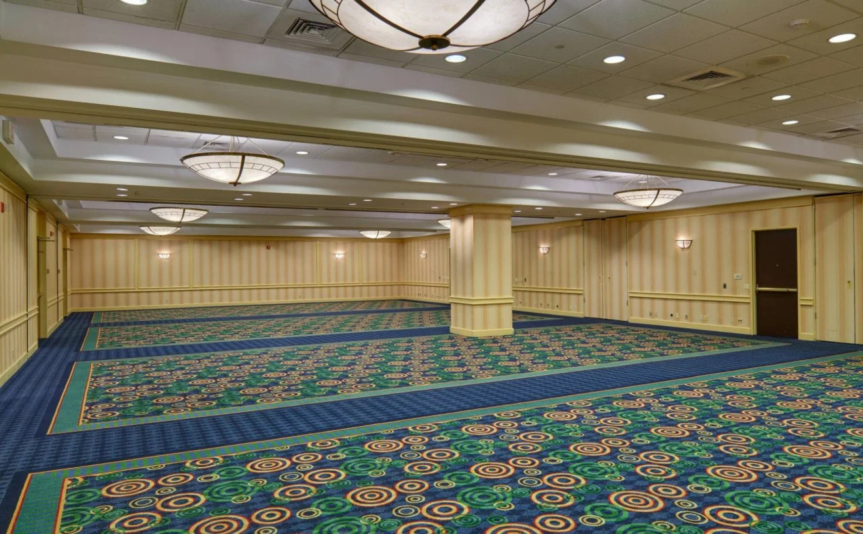 Courtyard By Marriott Detroit Downtown