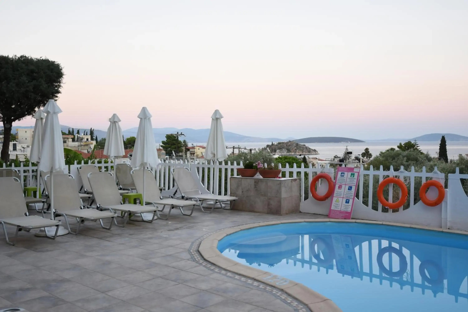 Viaros Hotel Apartments