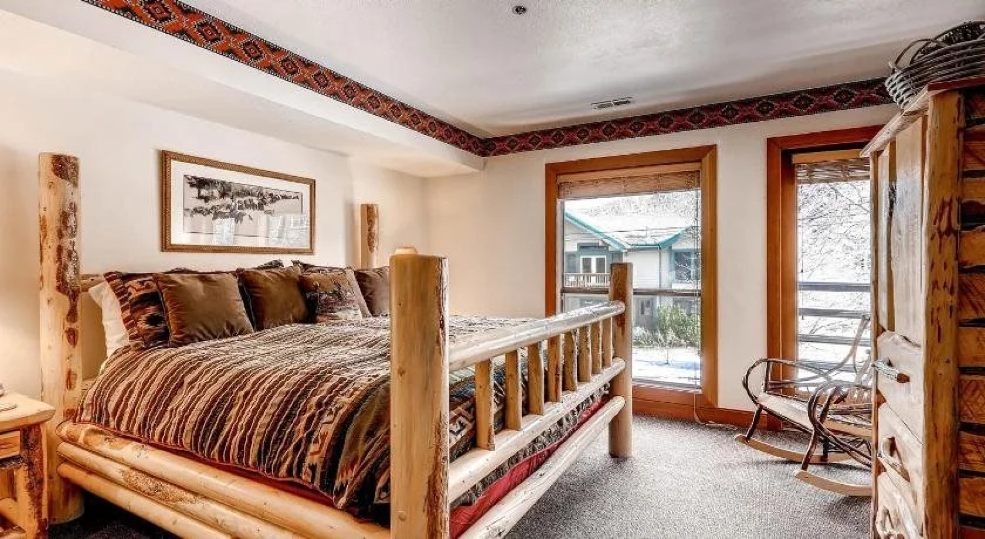 Silver Cliff Village