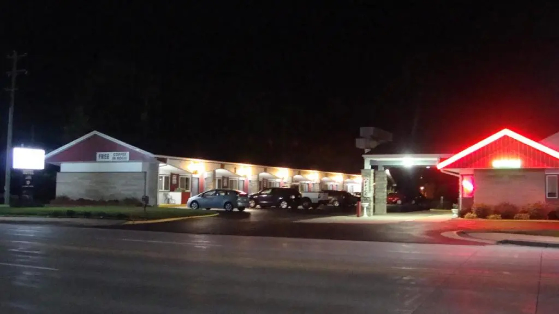 Pinconning Trail Inn Motel