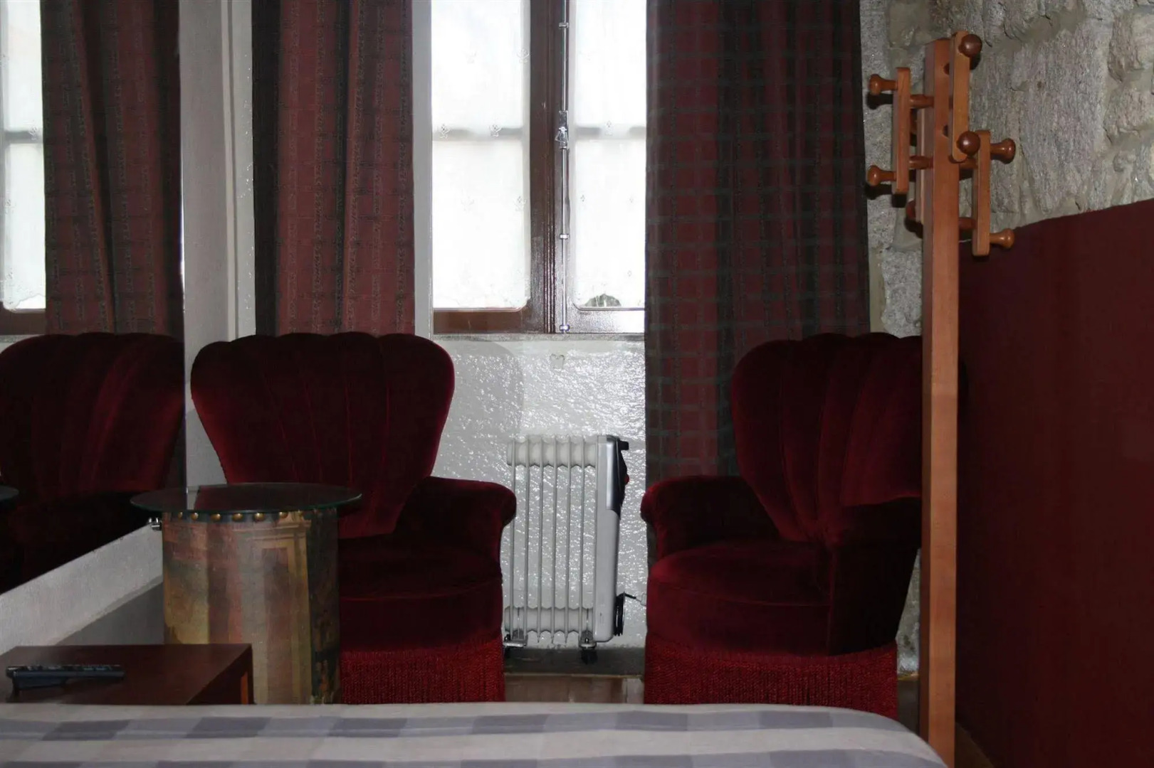 Residencia Pedra Antiga