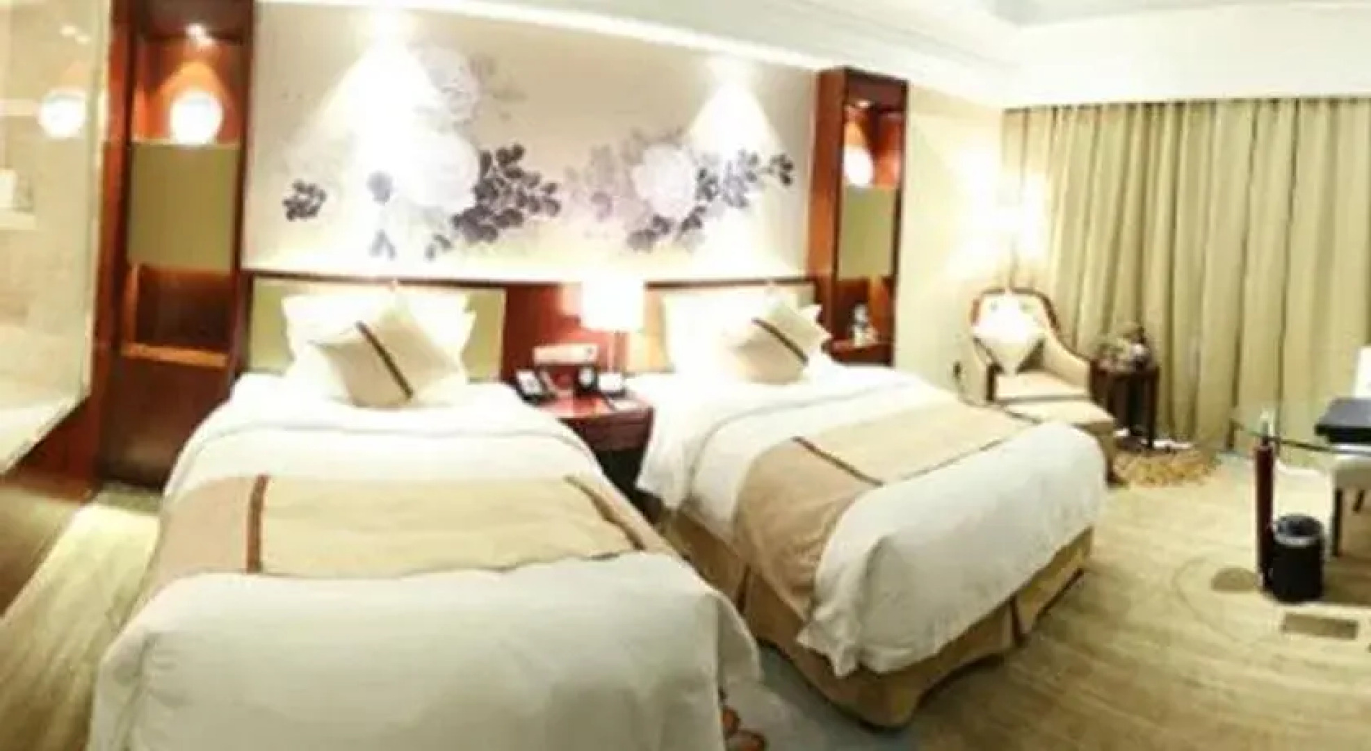 America's Best Rixin International Hotel