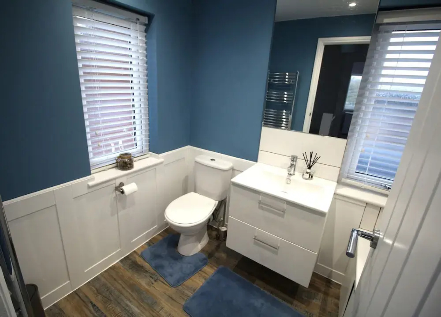 3 Bed House - Sleeps 6 - Parking - Pets - Garden