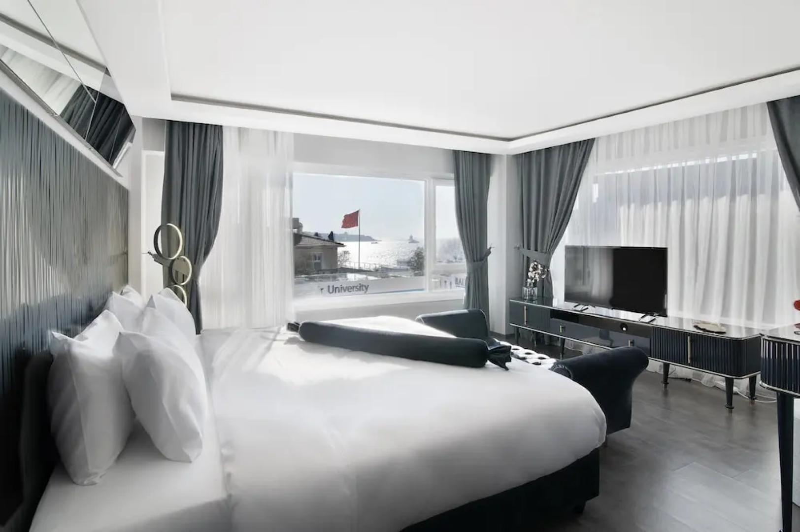 Via Çiragan Hotel