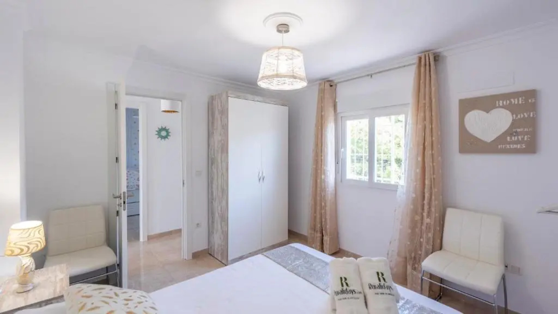 Villa Felicidad Sayalonga by Ruralidays