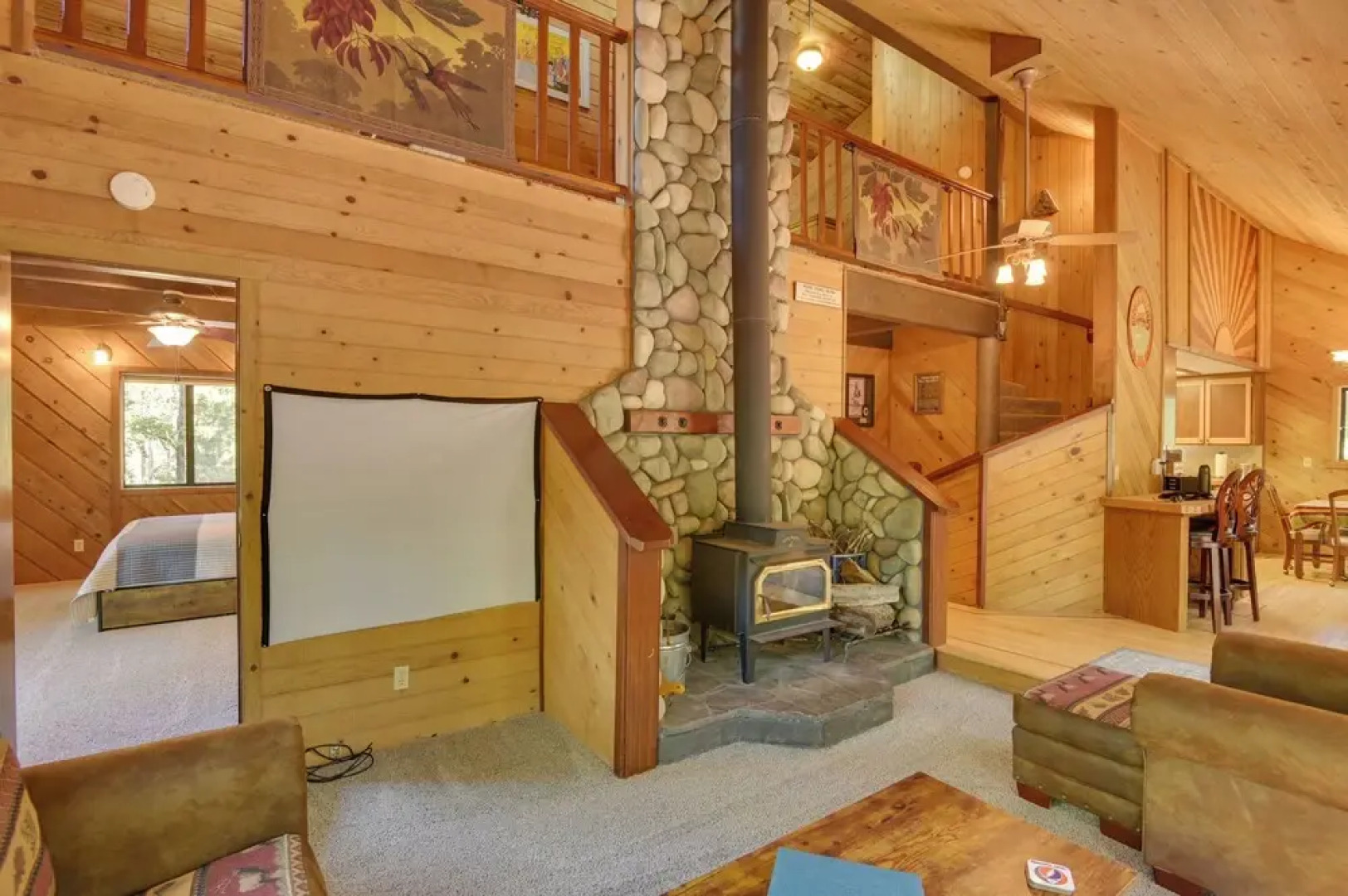 Welcoming Cole Ridge Chalet in Kelseyville!