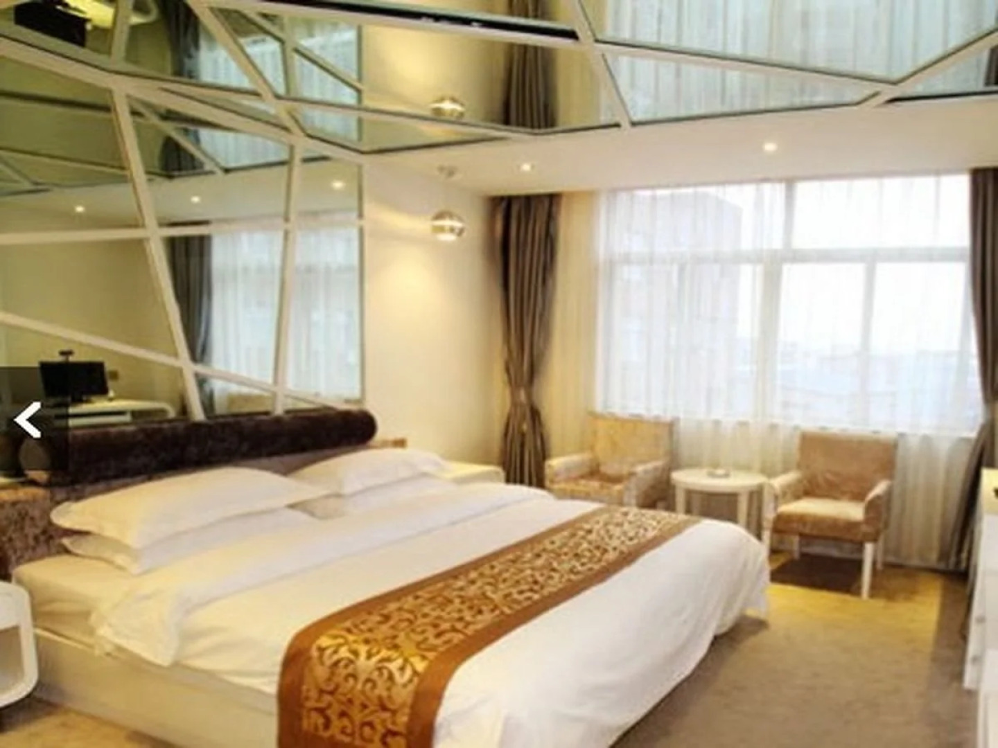 Tuk China Light Residence Hotel (Taizhou Luqiao Airport Branch)
