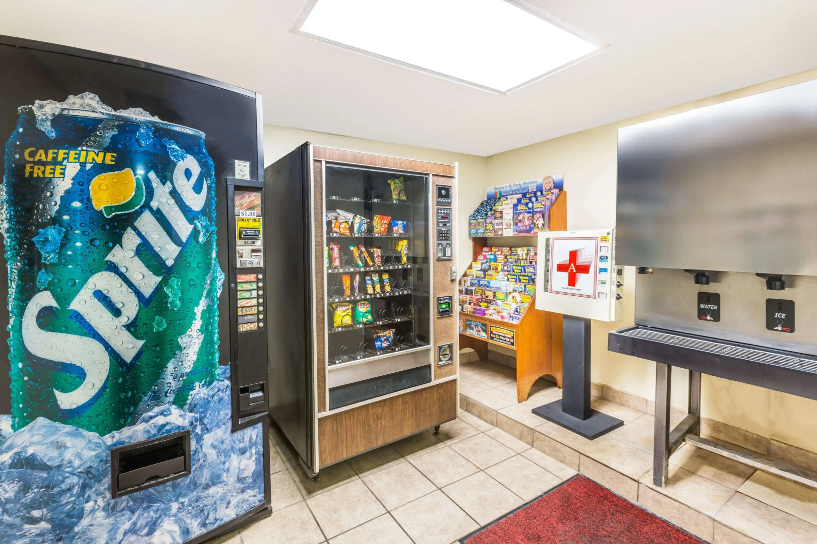 Super 8 by Wyndham Knoxville Downtown Area