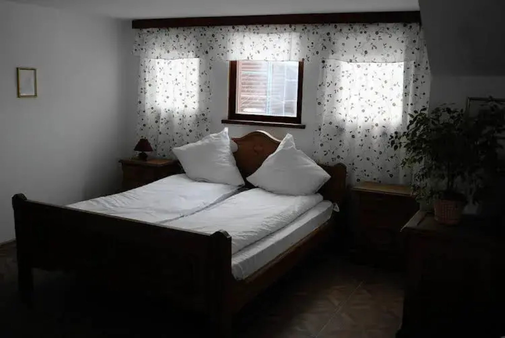 Vintazh Otel Surikova