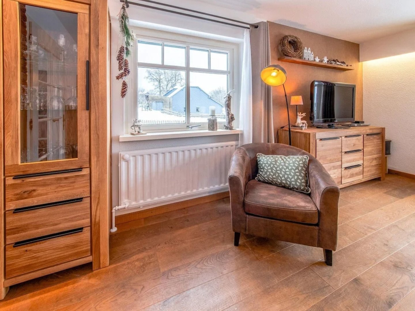 Charming House With Sauna, Jacuzzi in Bullange