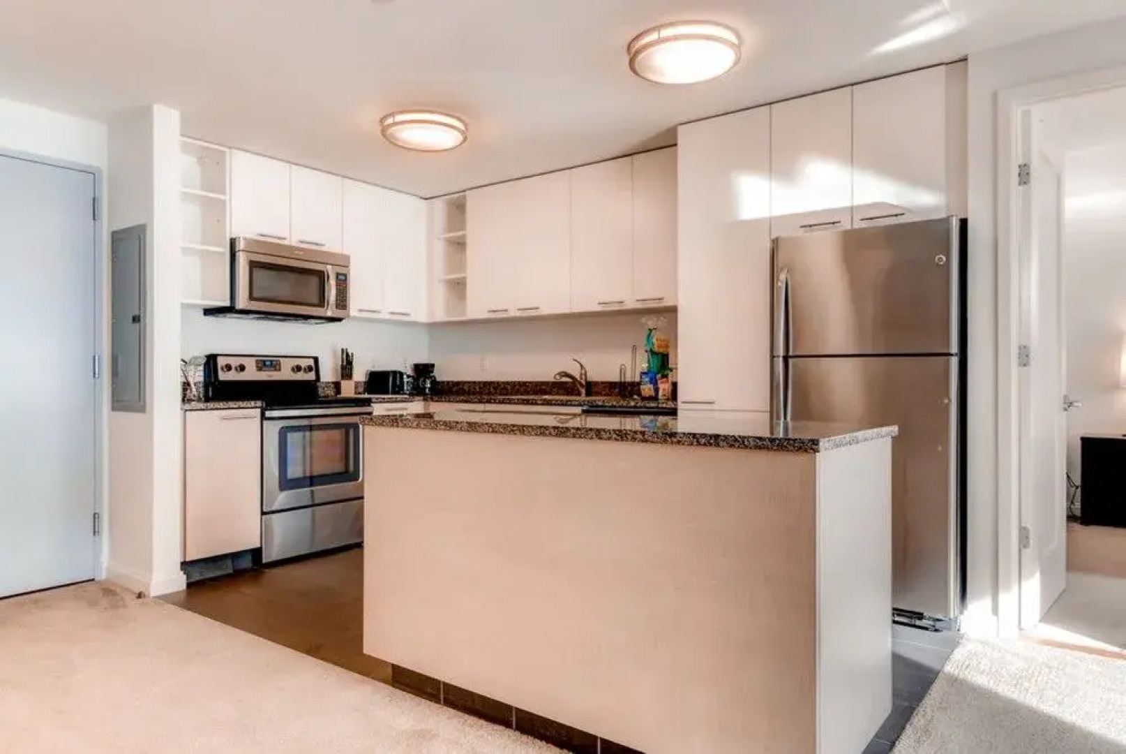 Global Luxury Suites at Kendall Square