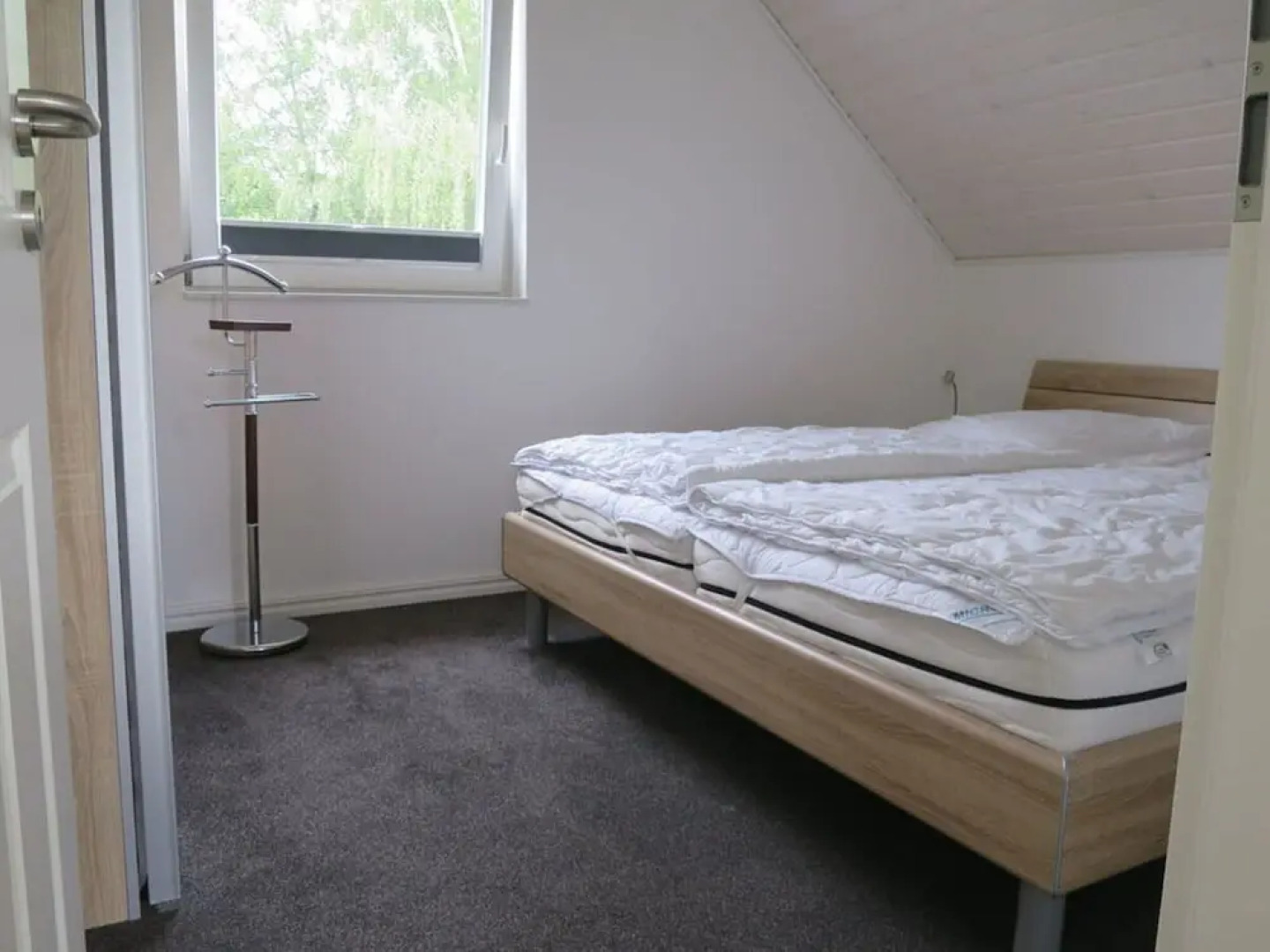 Cosy Apartment by the Lake