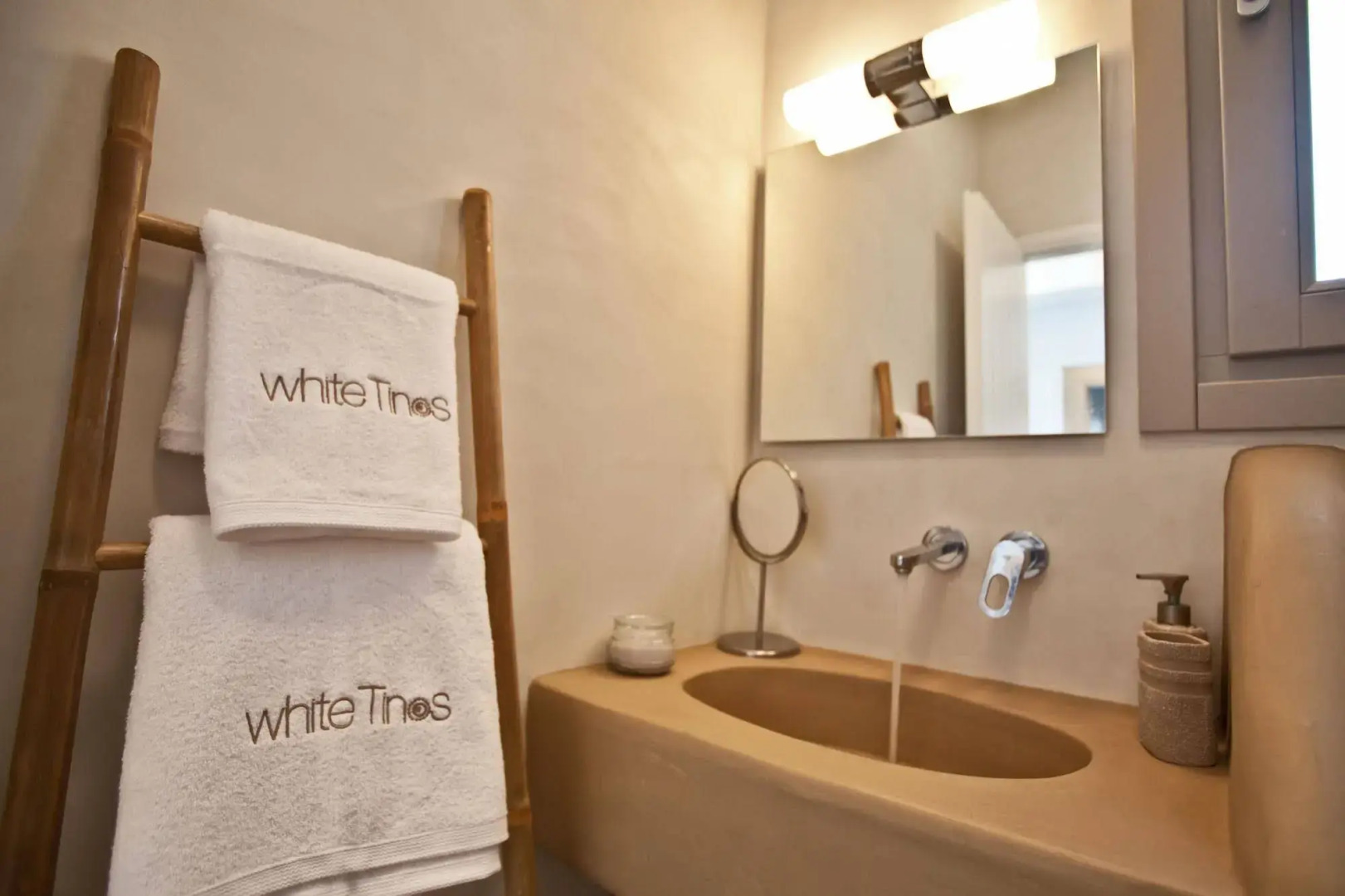 White Tinos Luxury Suites