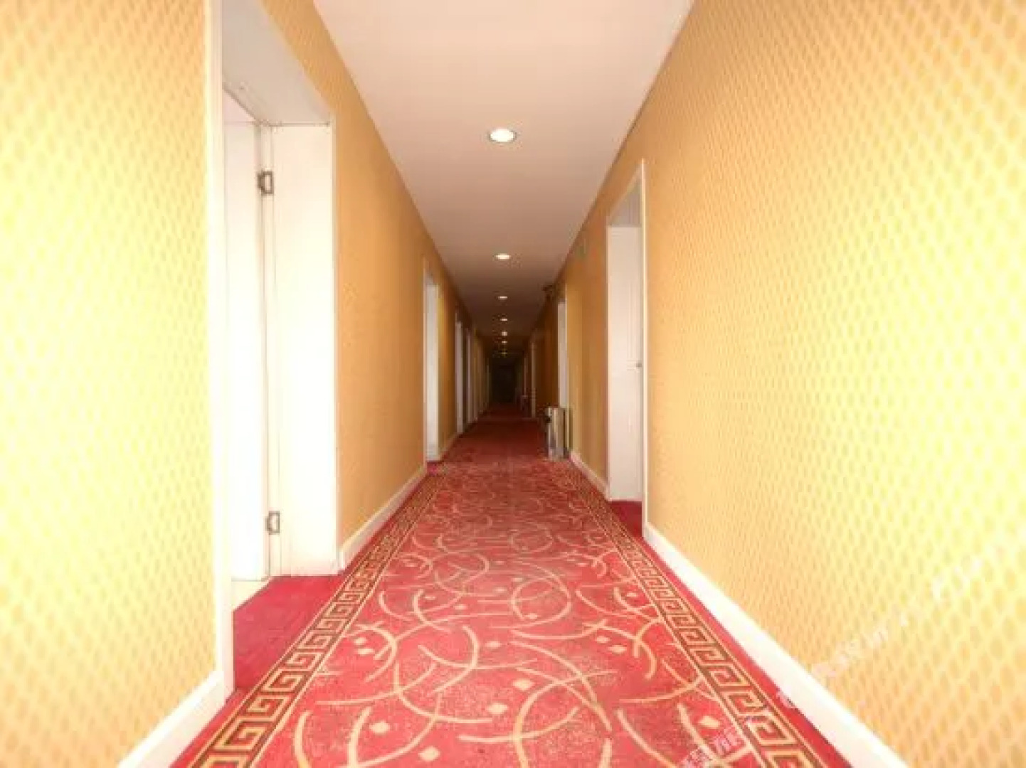 Shangqin Internet Hotel