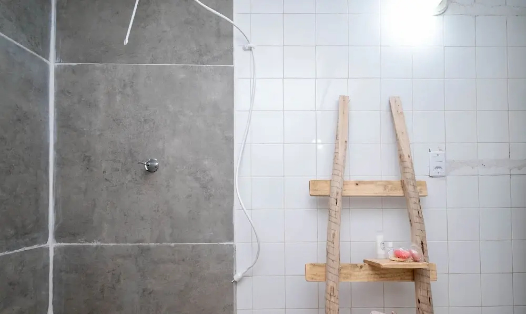 Cozy Lakefront Suites RGB