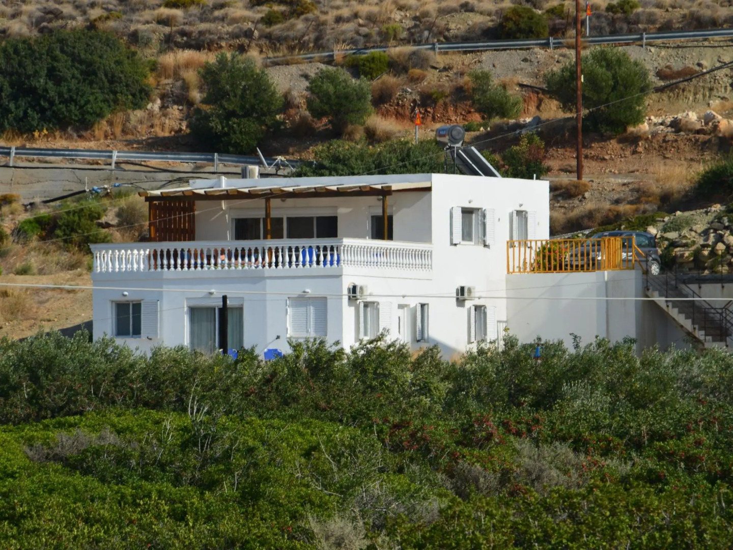 Beautiful Spacious Villa, Large Plot, 600m of Sandy Beach, Near Makry Gialos, Se