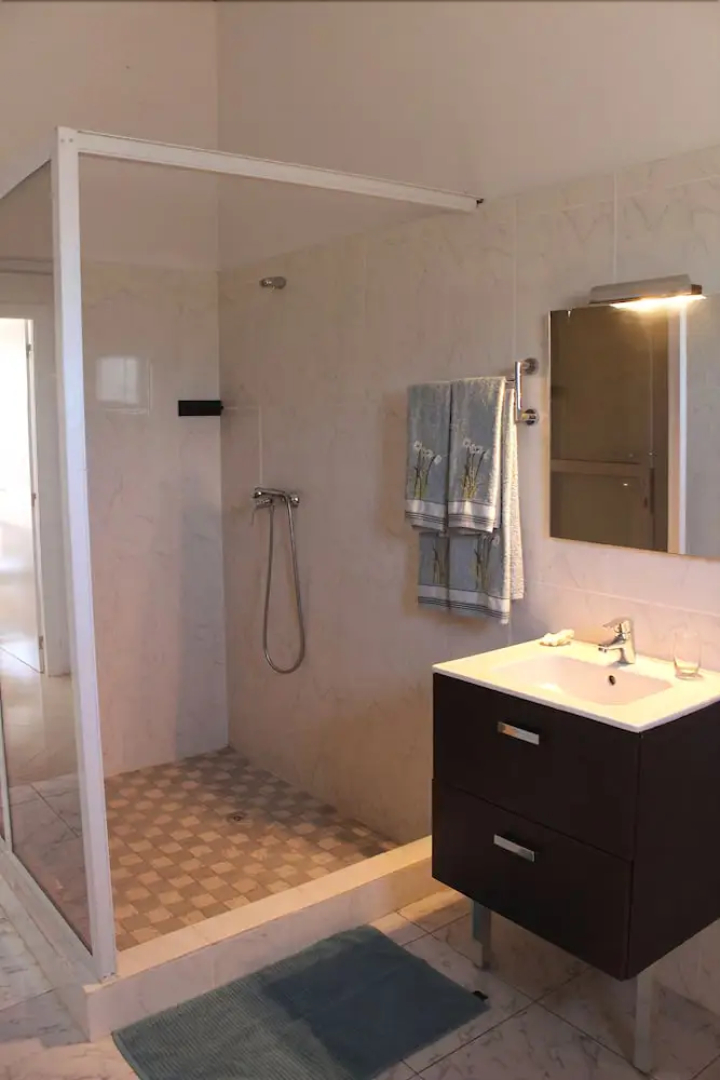 Rezz Aparthotel
