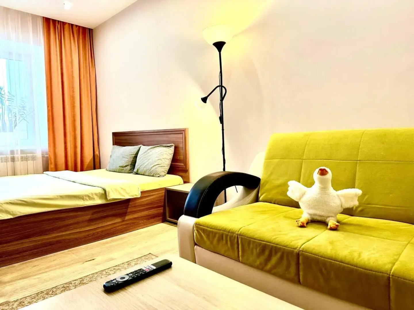 Фреш рум на улице Грибоедова, д 5, к.1