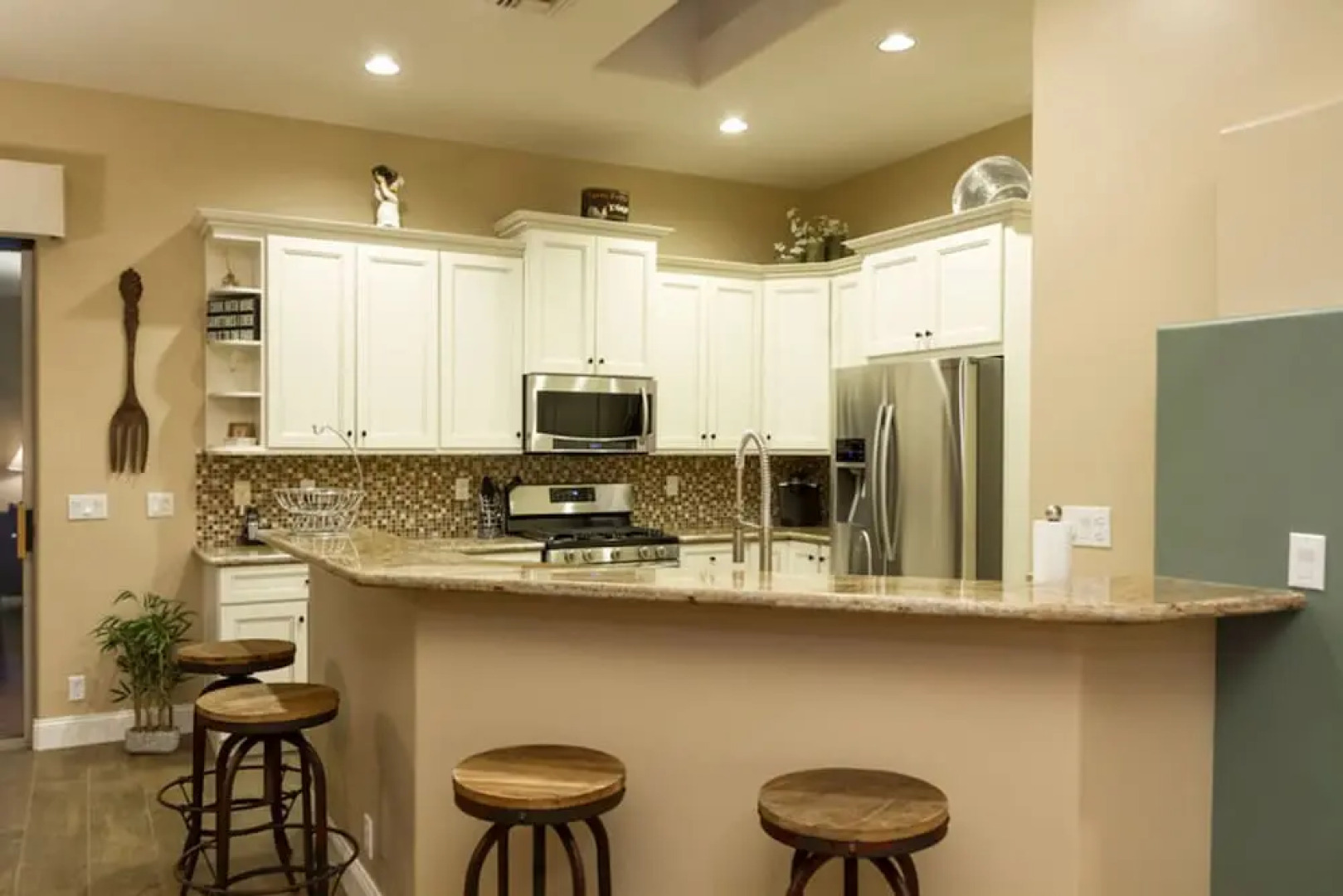 Hidden Oasis 3 BR by Casago