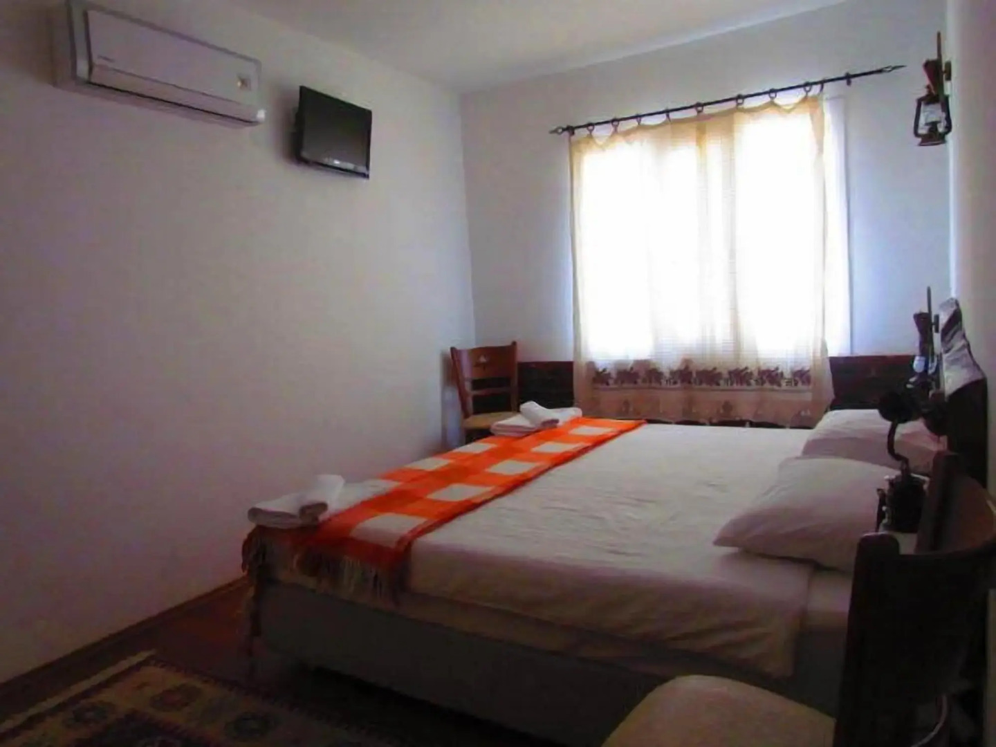 Amazon Petite Palace