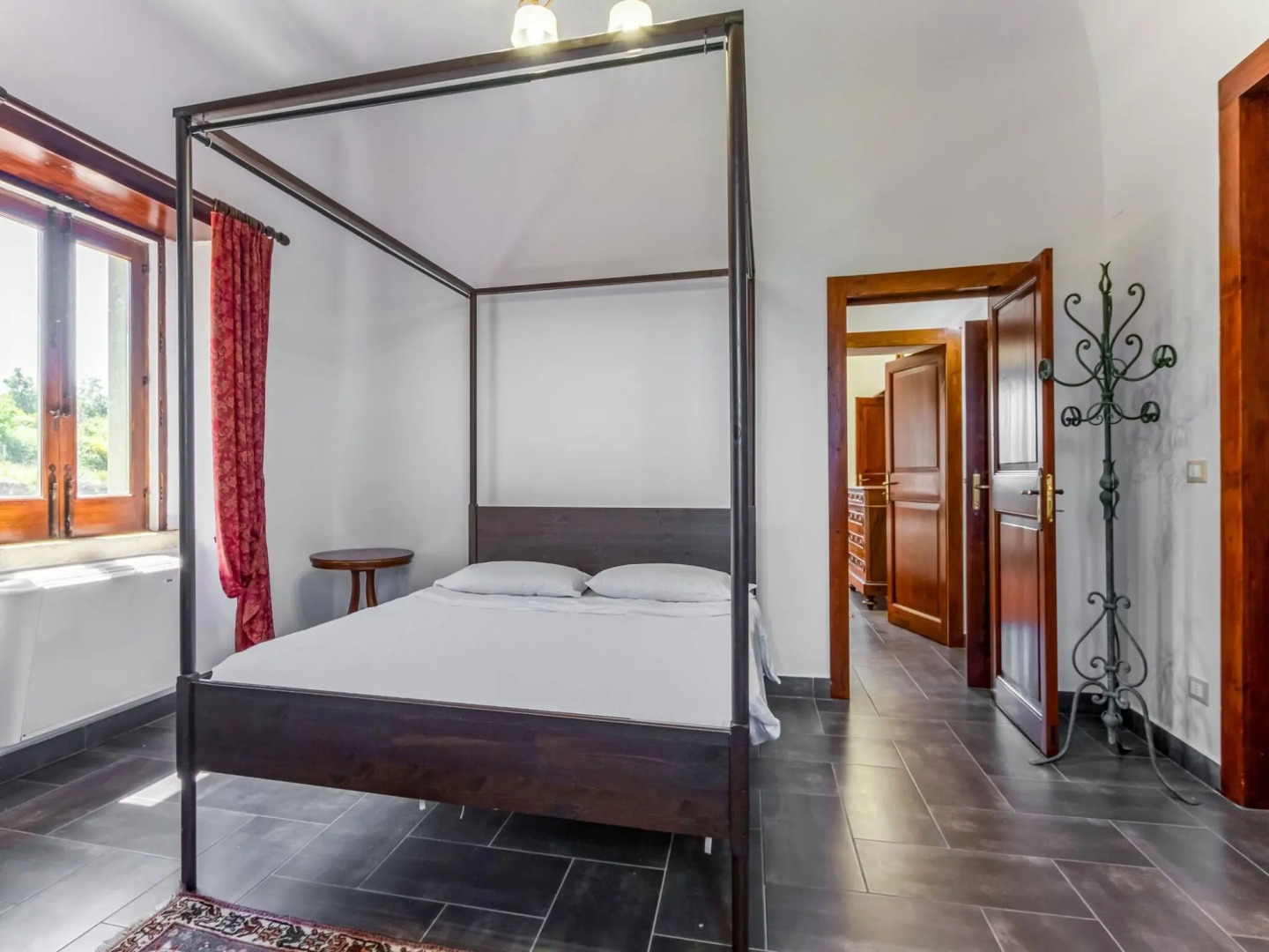 Lavish Sicilian Villa With Pool