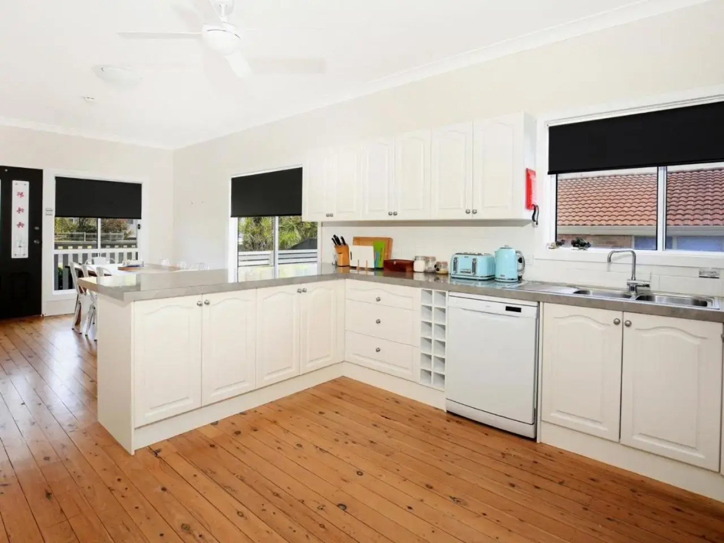 Tilly's Retreat - Pet Friendly - 3 Min Walk to Beach