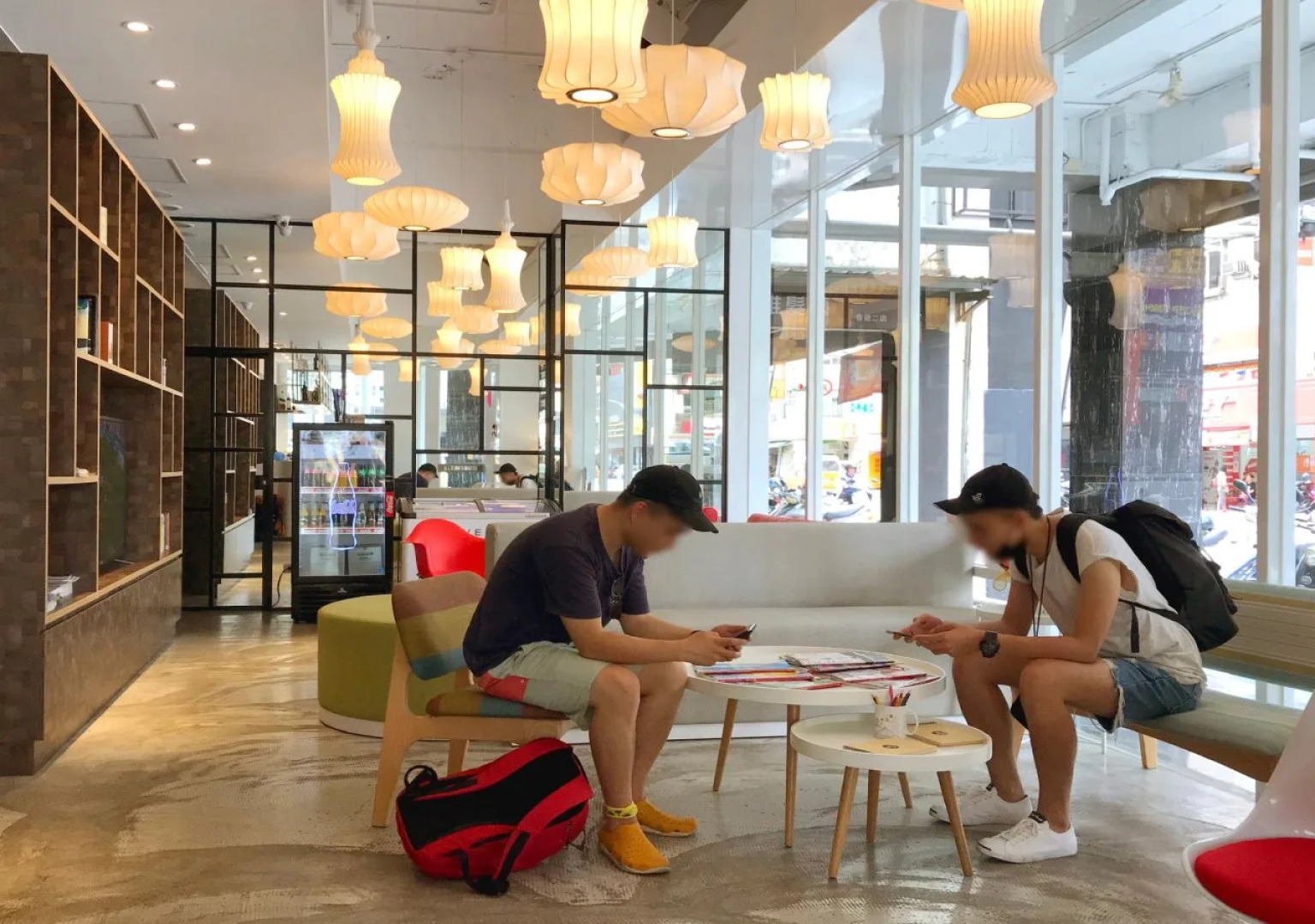 Single Inn - Kaohsiung Station