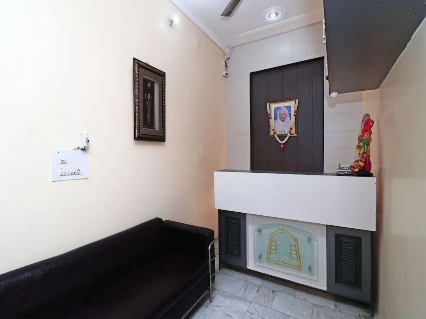 Oyo 16538 Shanti Palace