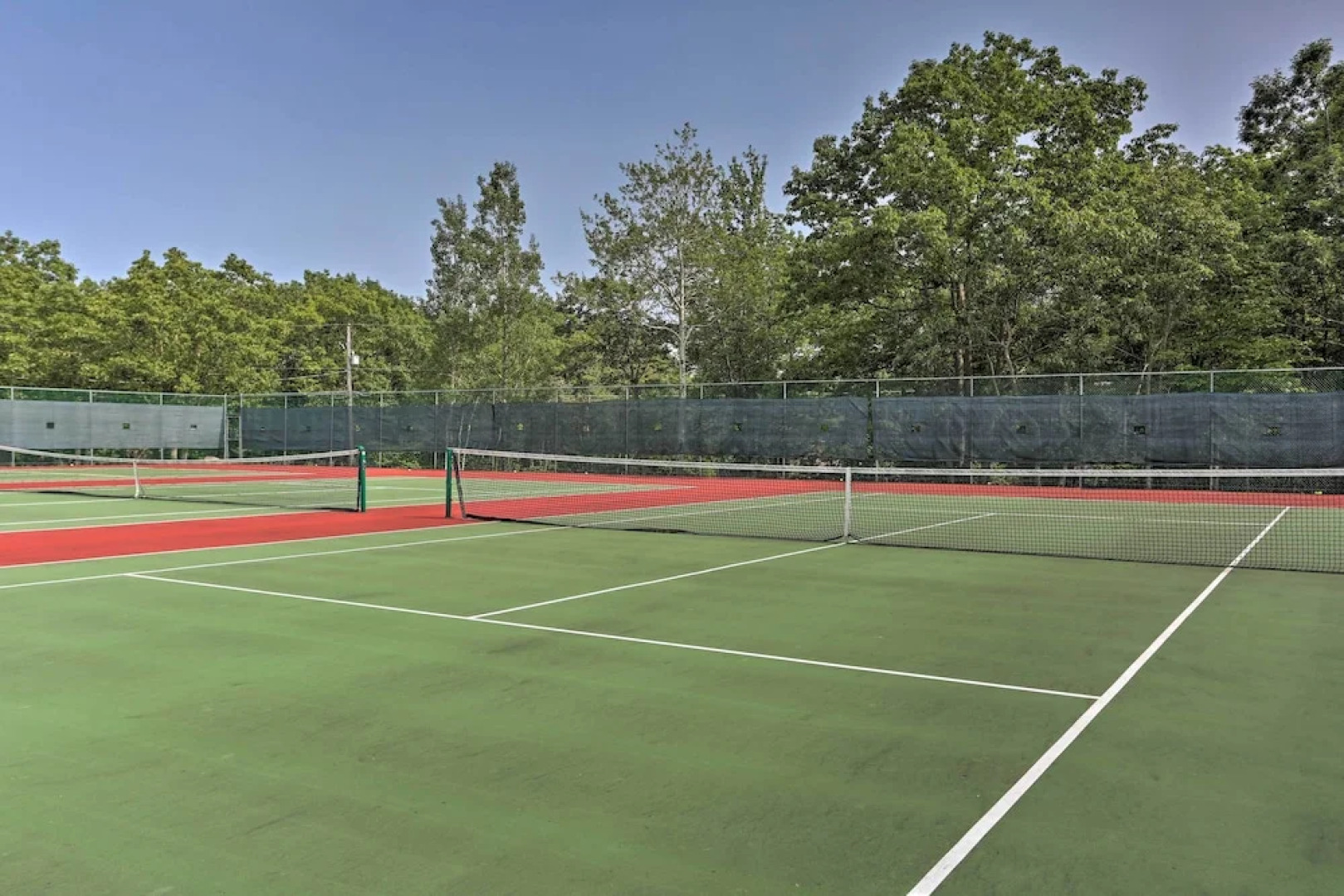 Deck, Game Room & Fire Pit: Poconos Retreat