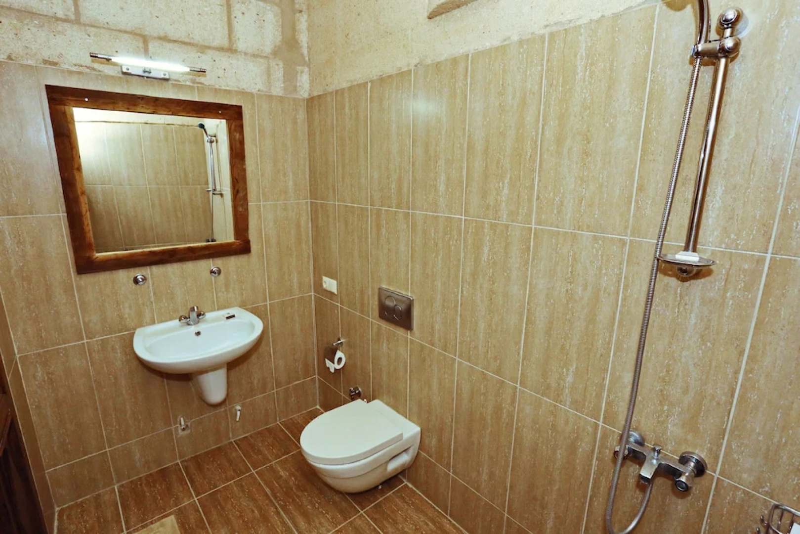 Anatolia Raymonde Cave House