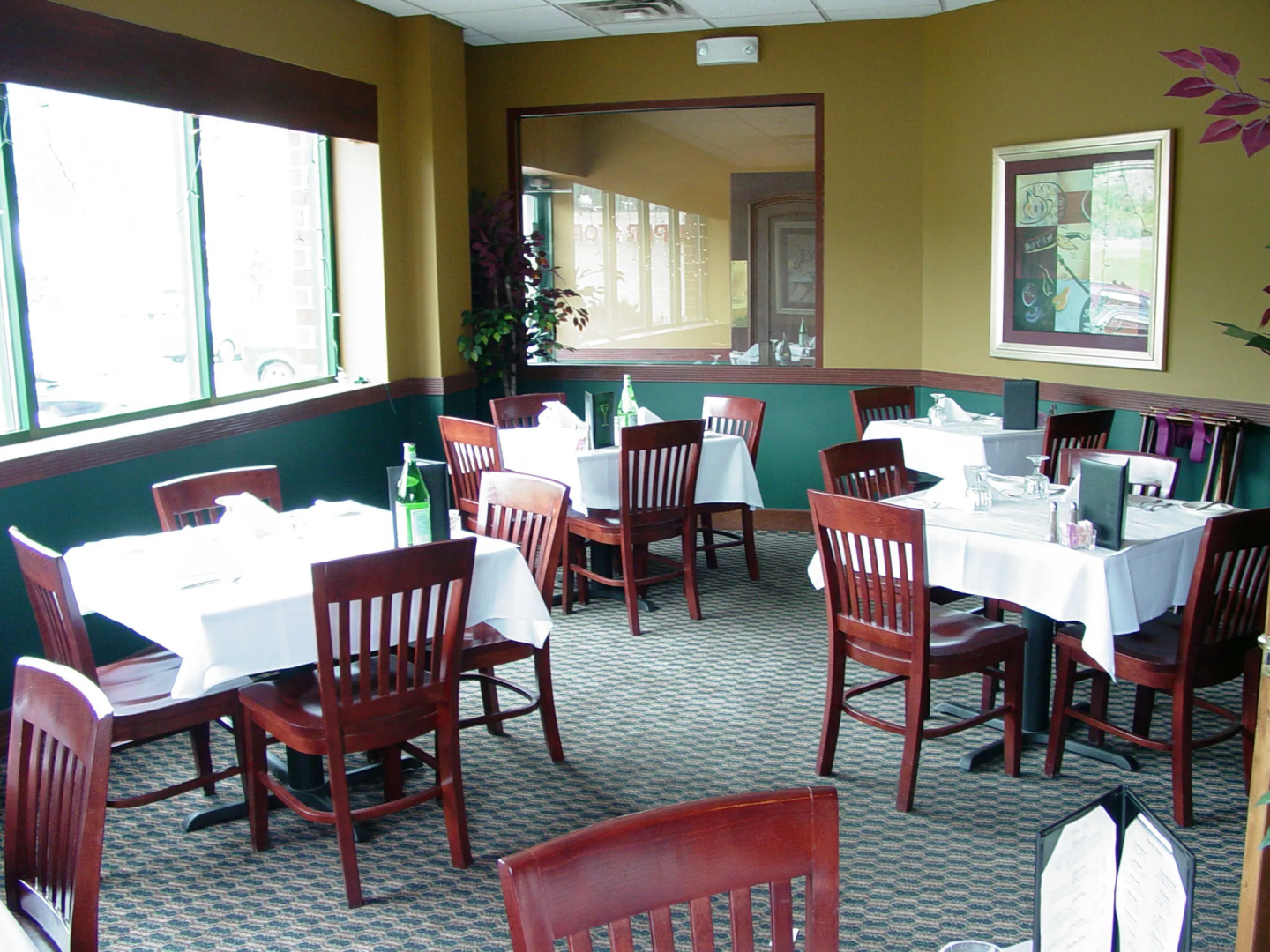 Maron Hotel & Suites