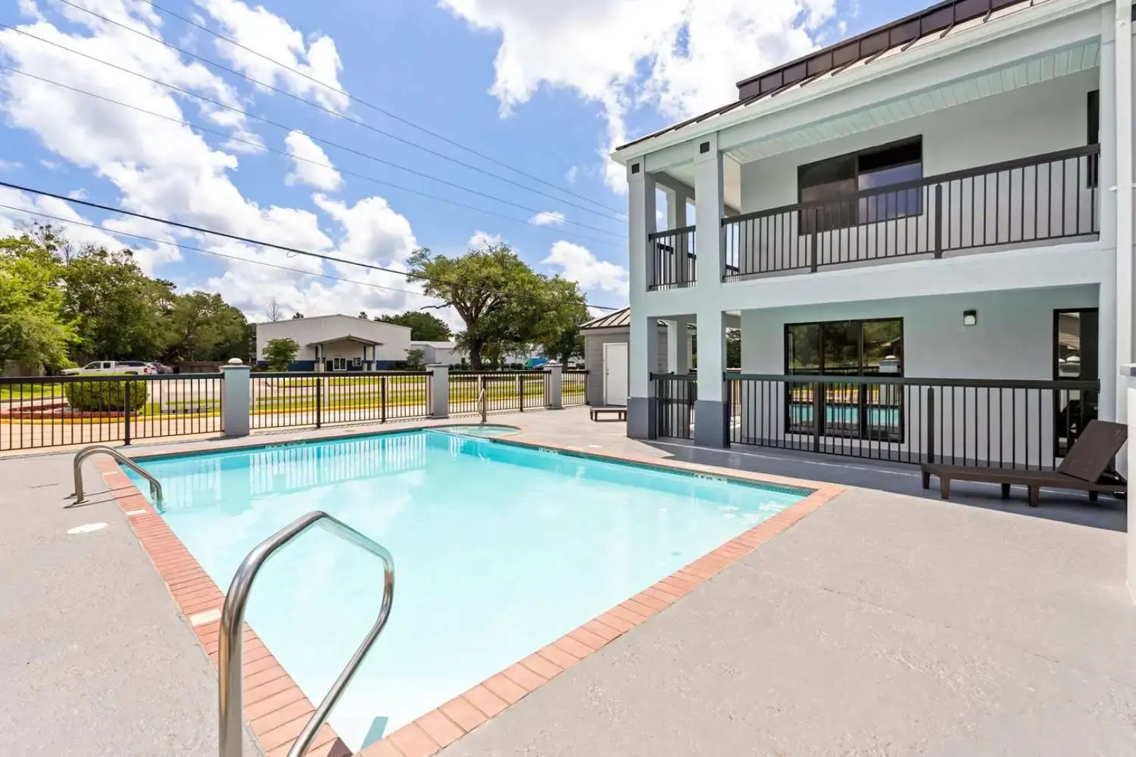 Econo Lodge Inn & Suites Ocean Springs - Biloxi