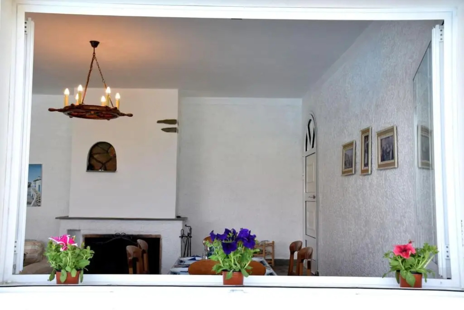 Antorina Beachfront Villas