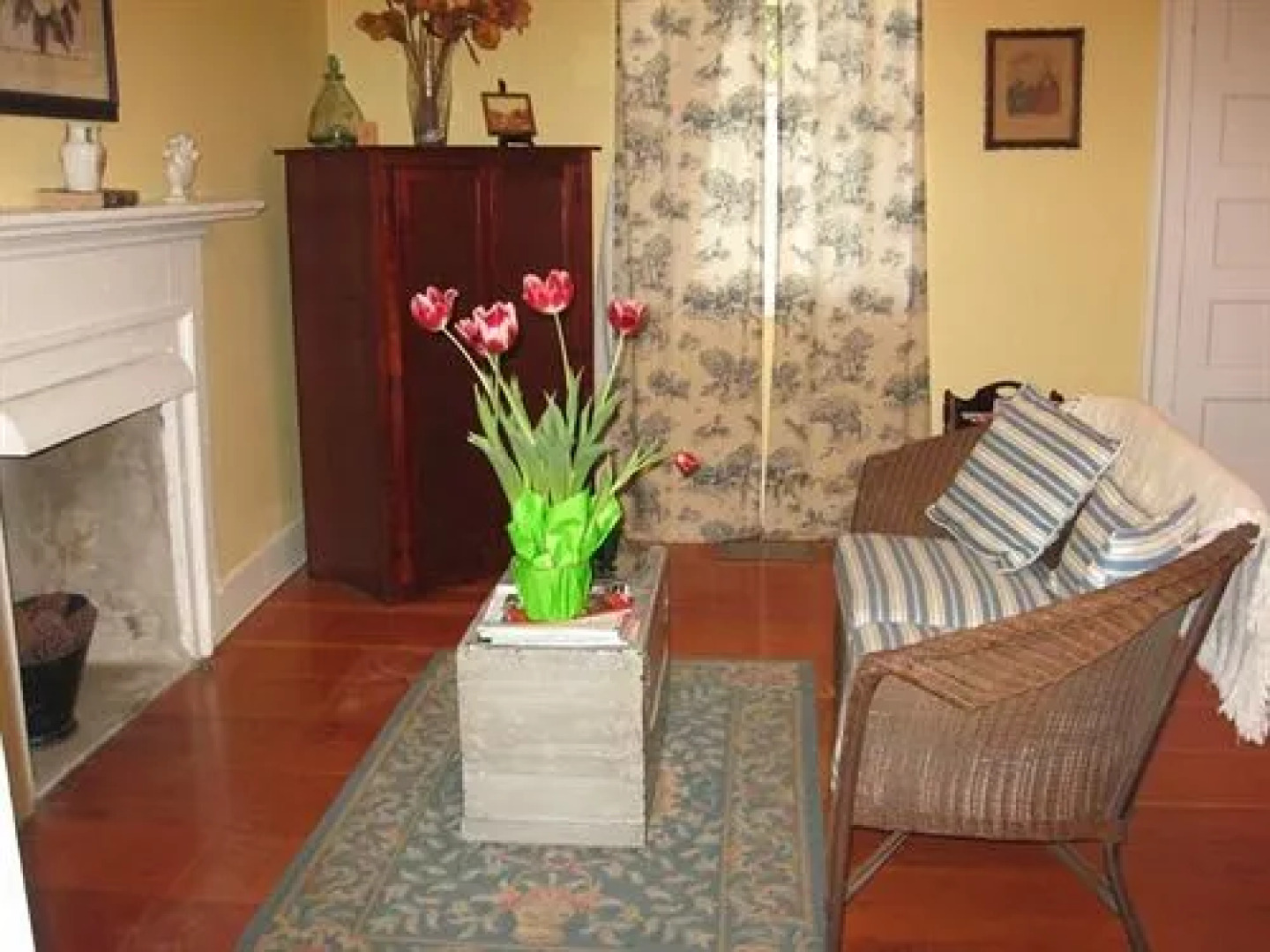 Magnolia Cottage Bed and Breakfast