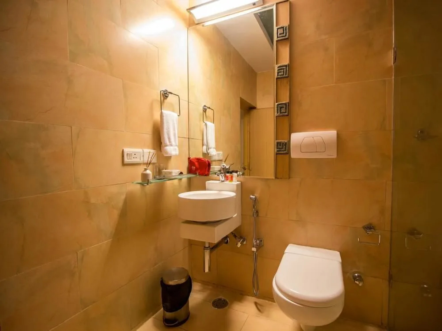 Classic Luxury Service Apartment