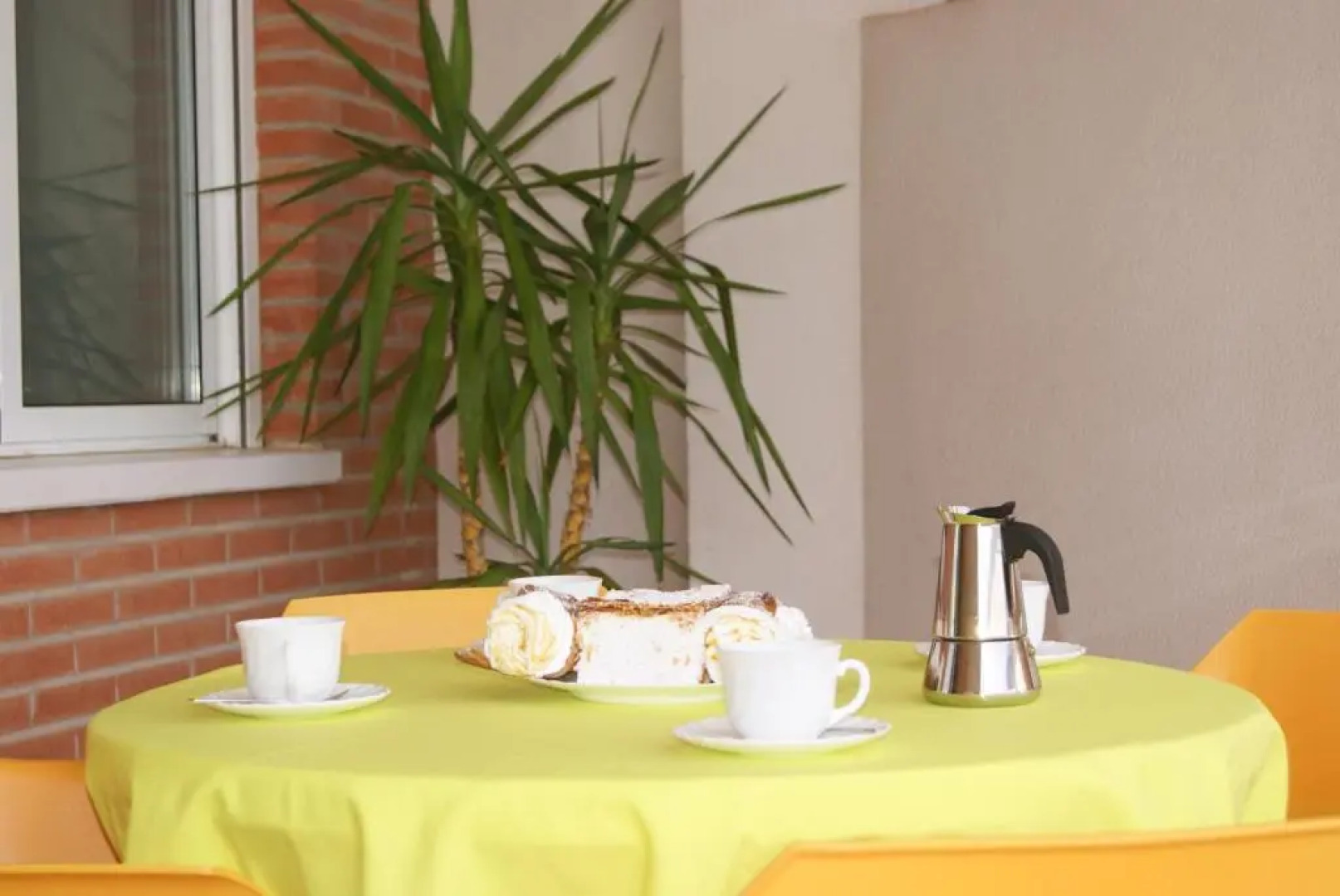 Los Nietos Apartment