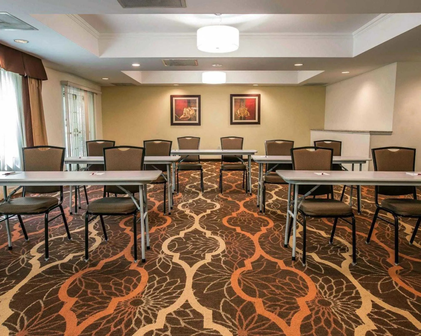 Comfort Suites Hanes Mall