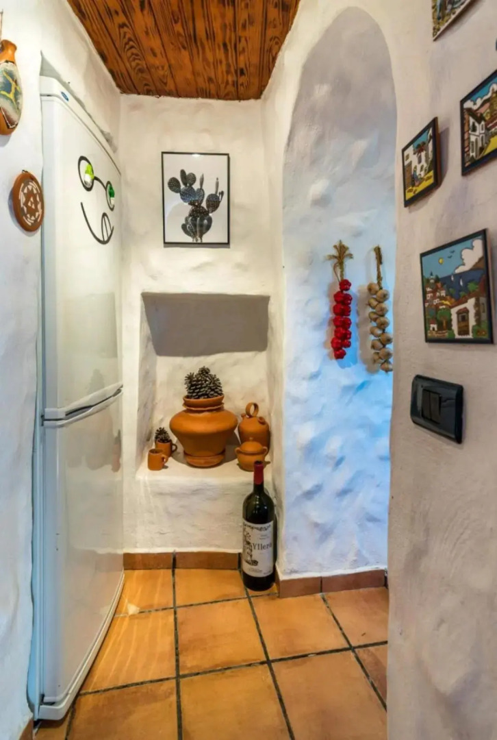 Silence's Cave Rural House