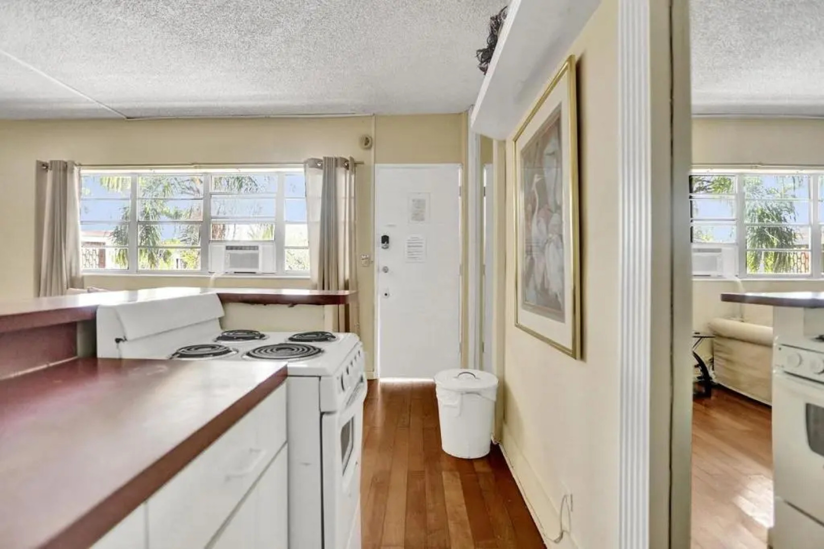 1BR1BATH GORGEOUS HALLANDALE BEACH with POOL and FREE PARKING