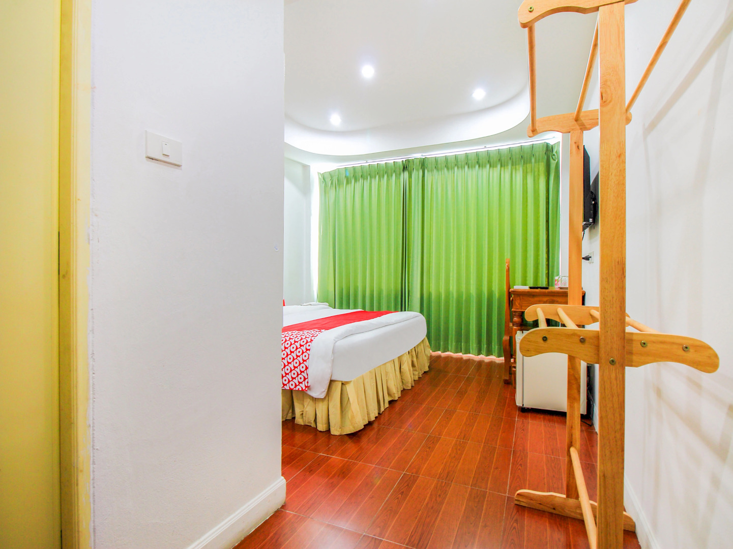 OYO 410 Diamond Boutique Hostel