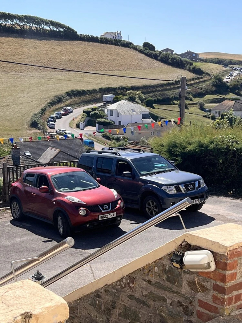 Sea View Hotel - Sandpebbles