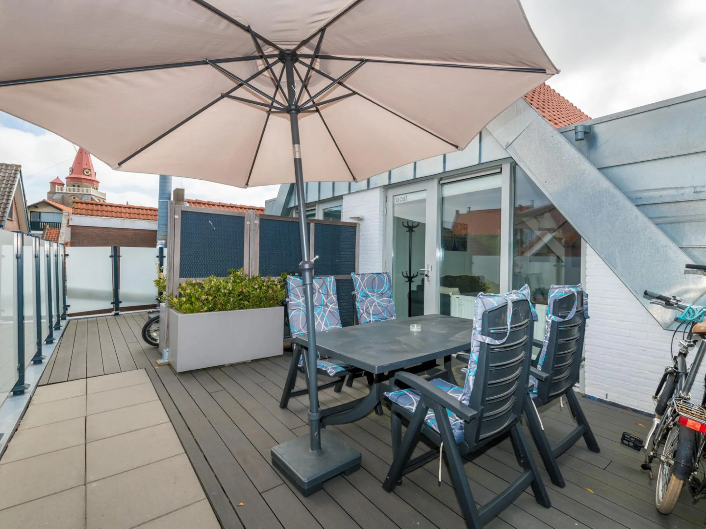 Magnificent 6-person Apartment With Roof Terrace in Ouddorp Town Centre