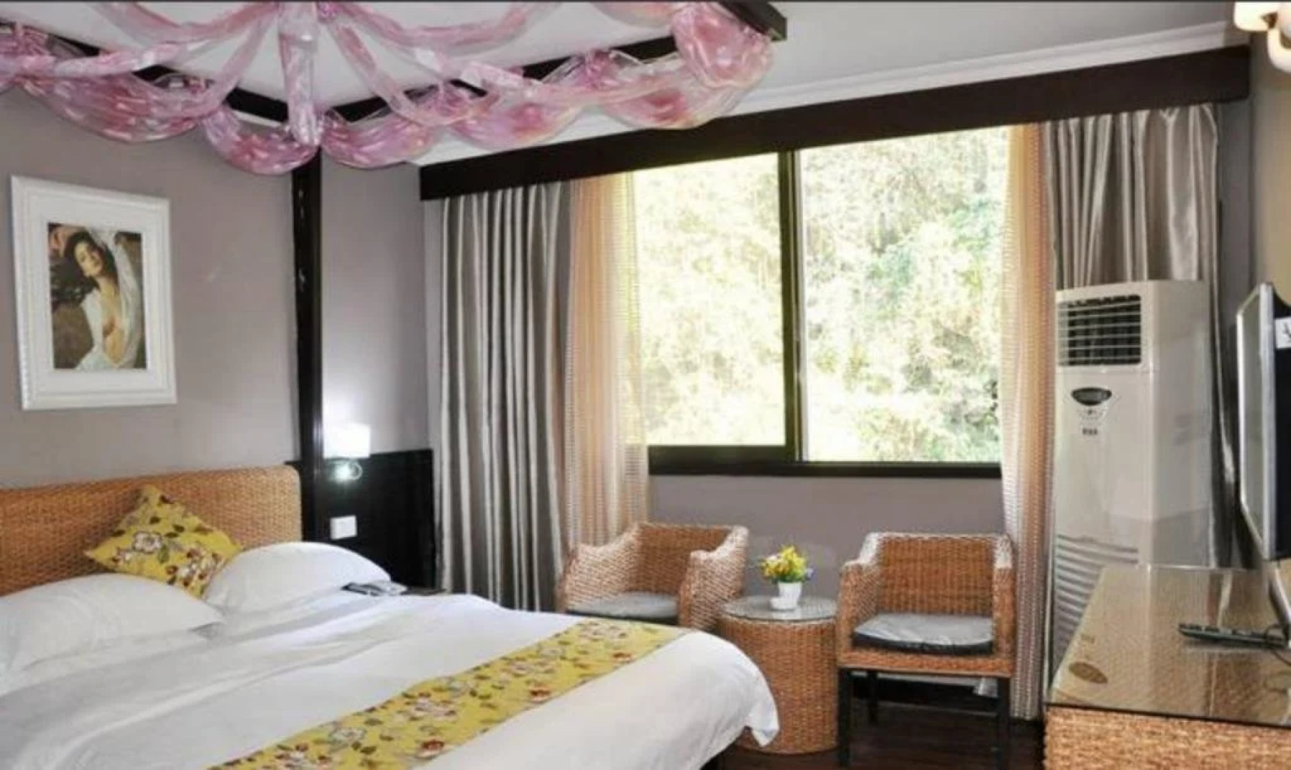 Guilin Lipu Fengyu Yanshan Resort